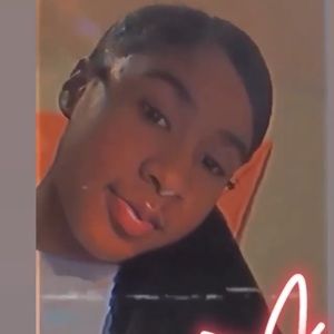 Meet your Posher, Eva